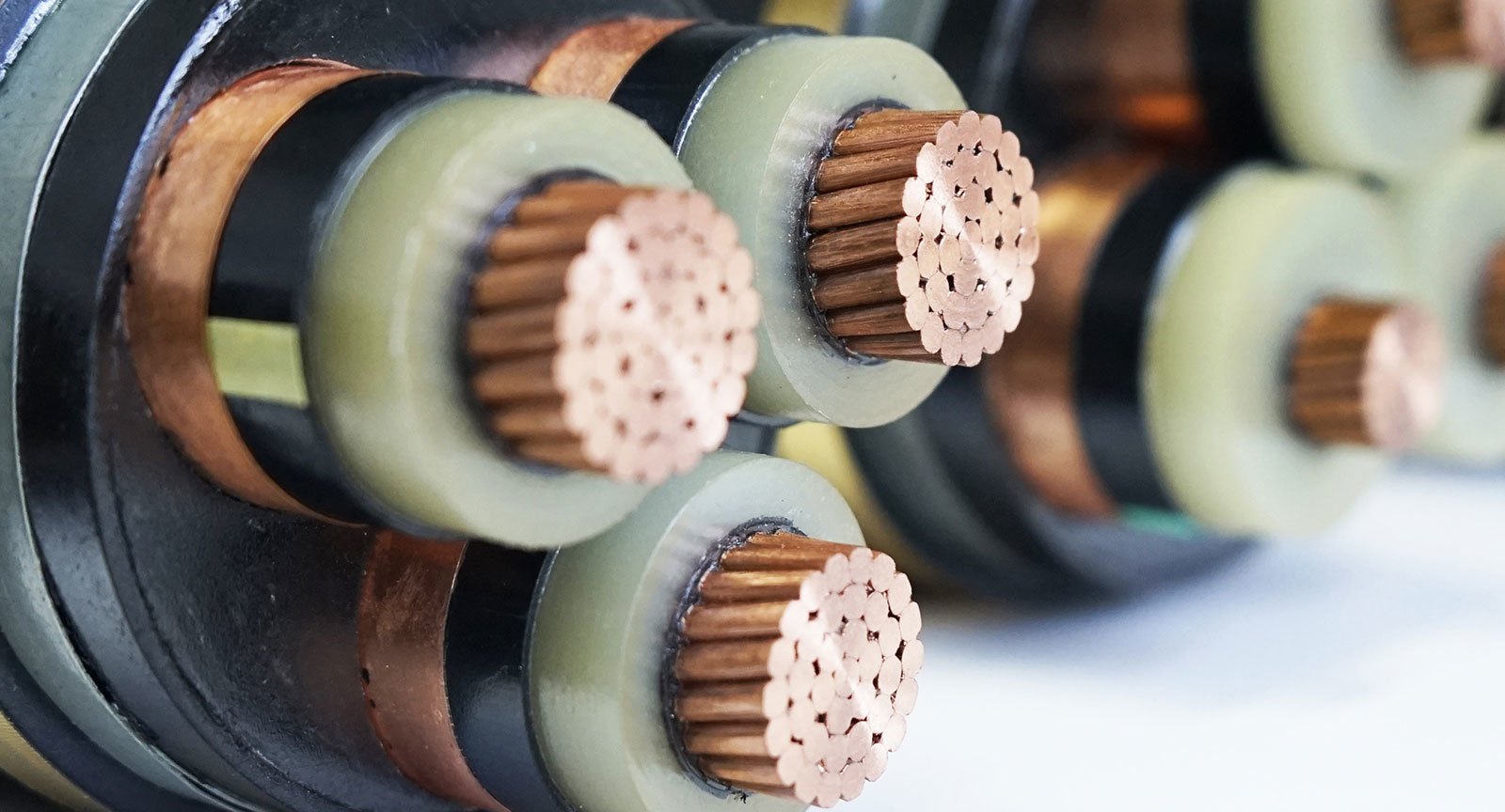 High voltage power cable